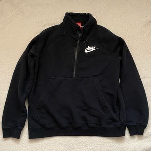 Women’s Nike quarter zip size M